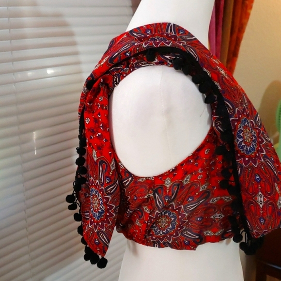 BOOHOO Paisley Crop Top - Picture 3 of 4